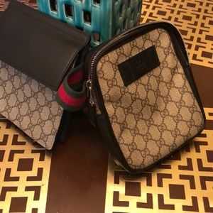 Gucci fannypack